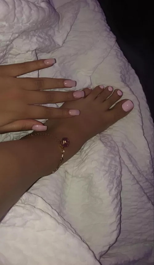 Pretty pink😫