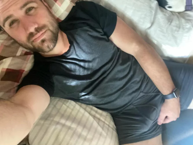 Pretty sure I qualify as a Daddy? Yes? No? Hiding 8.5” in there. :)