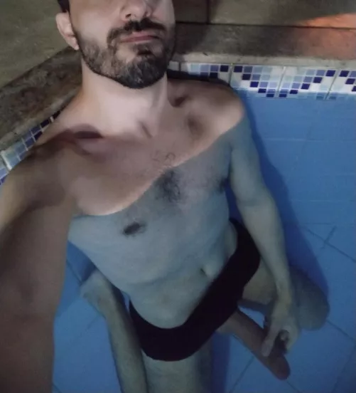 Pulling it out in a public pool [30s]