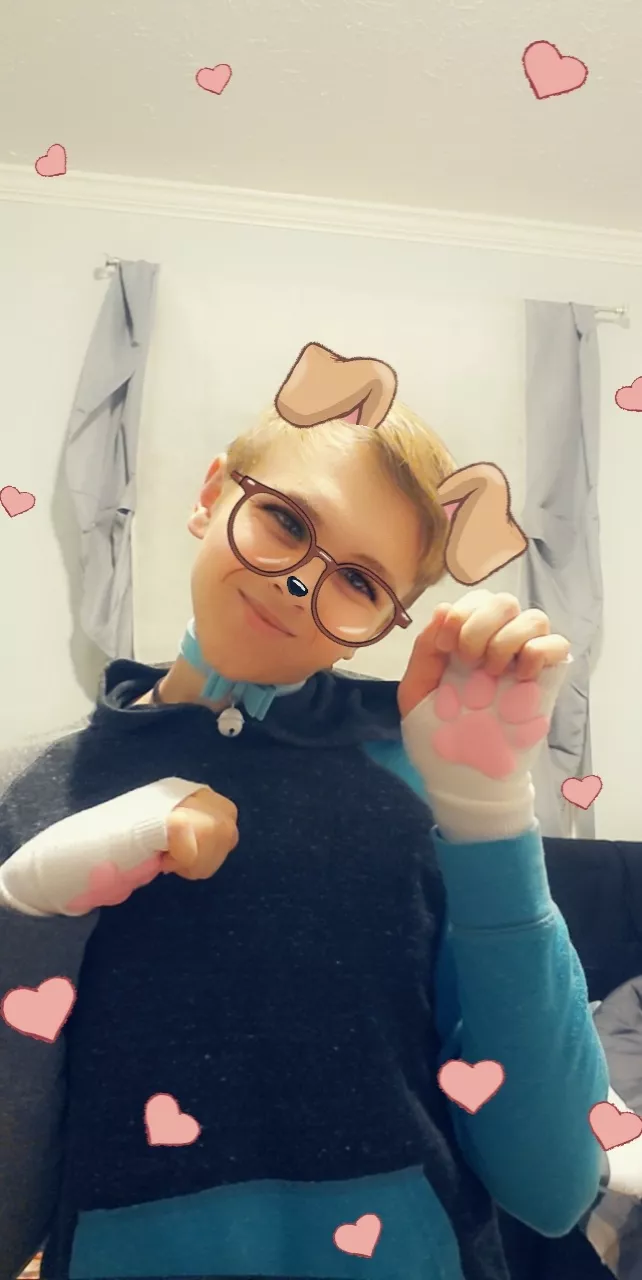 puppy boy supremacy! woof woof 🦴🐾🐾