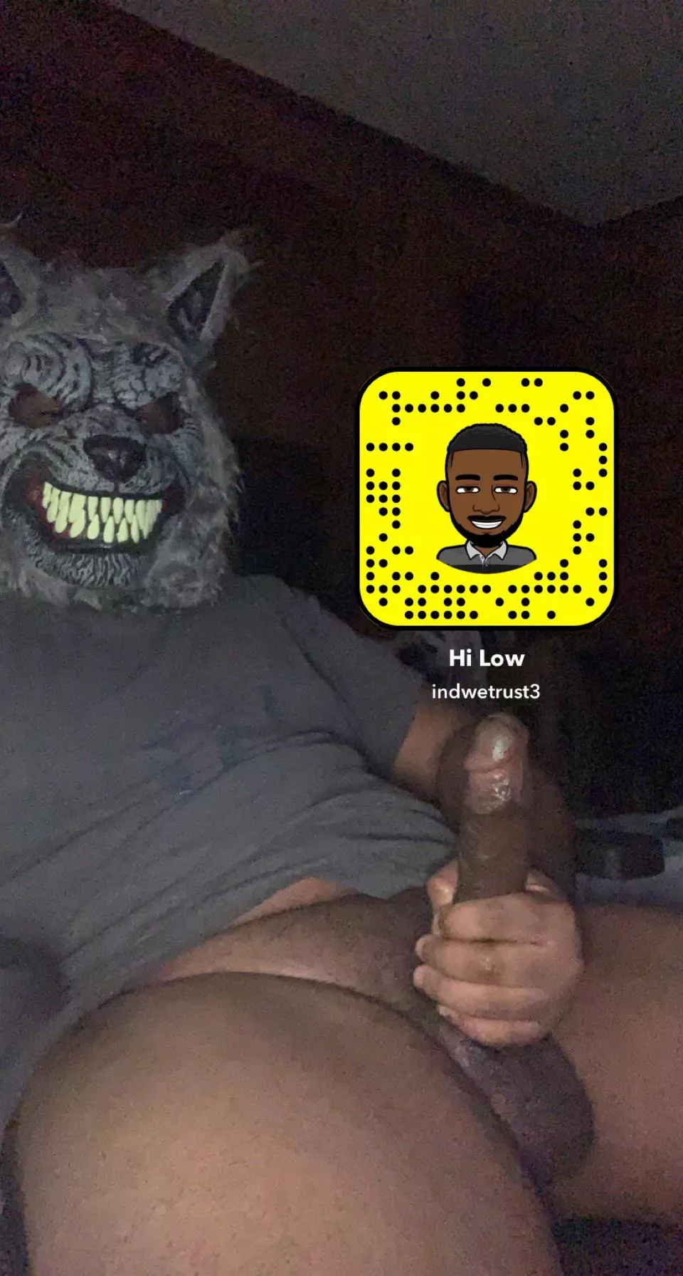 Quick stroke … any ladies wanna watch ?? 😏