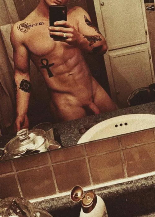 Raleigh, NC - Experienced bull for hotwife.. interested in traveling in June and July