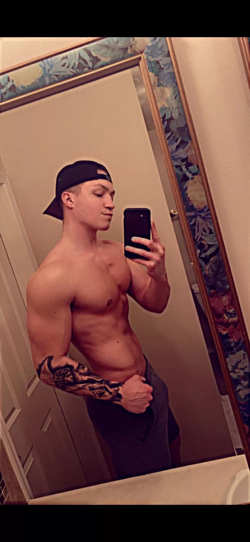 Ready for this summer weather 🔥 (M)