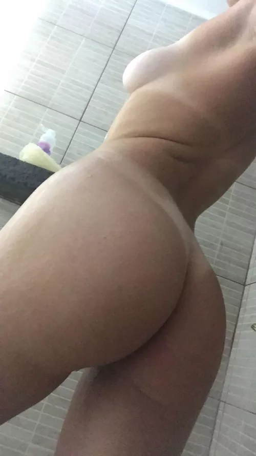 Ready in position to get pounded🤤