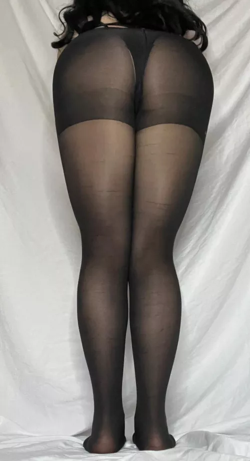 Rub me while I’m sucking you, rip it, and then insert it in.