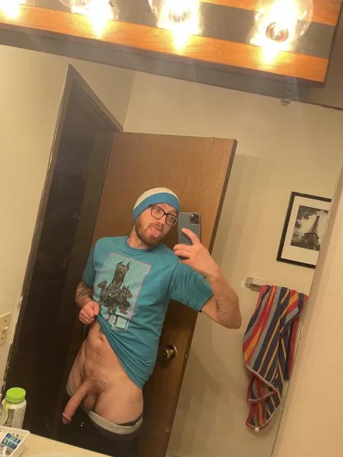 Saturday shenanigans, any ladies wanna participate? 😈[m4f]