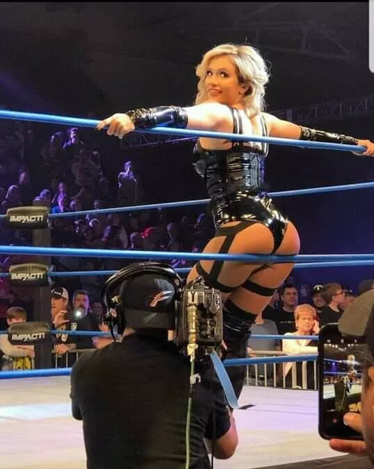 Scarlett bordeaux