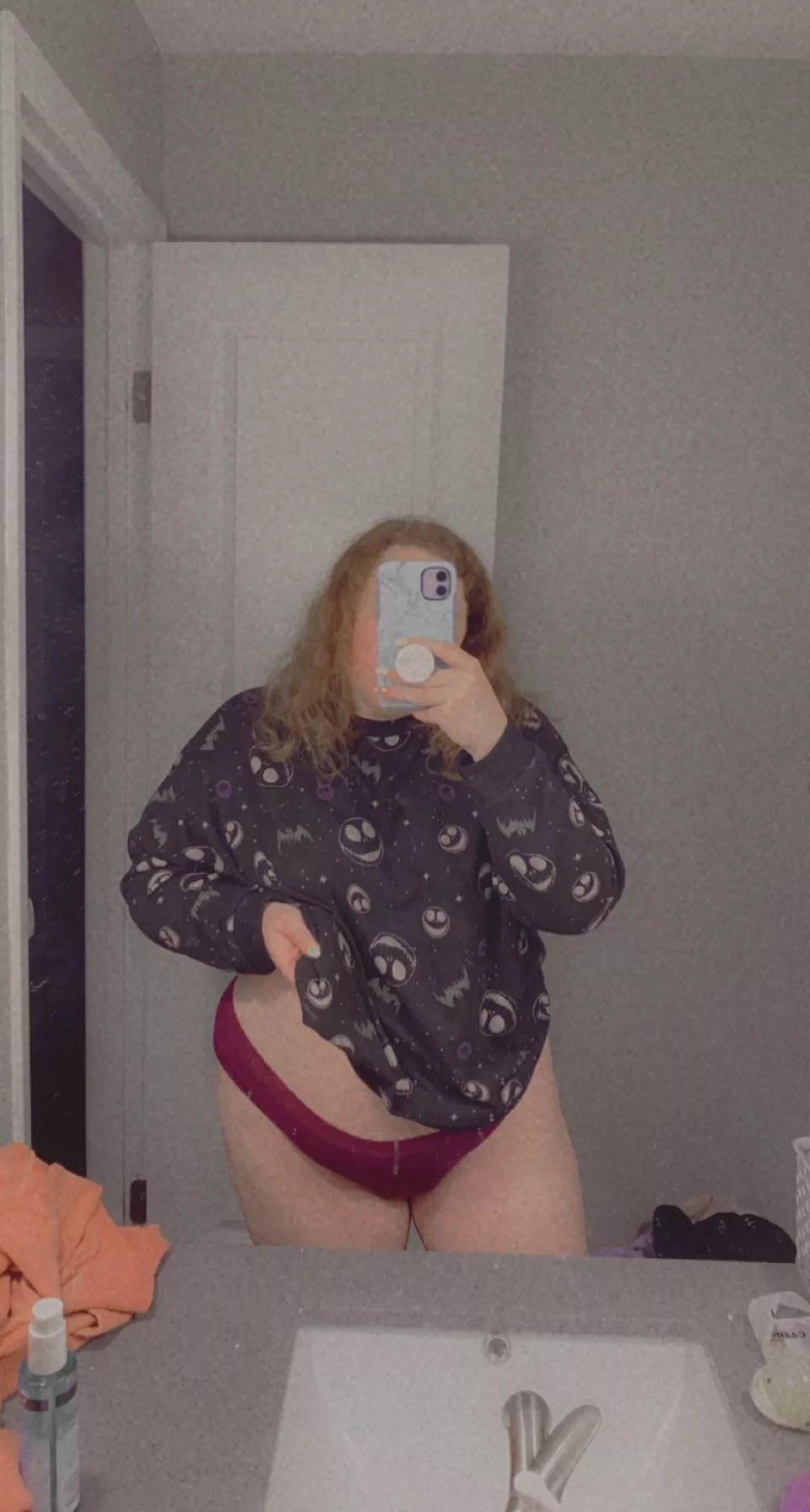 [SELLING] Netflix & Chill?👀❤️ KlK: ctrlr / SC: bunnybabesred / OF: rhbunnyb