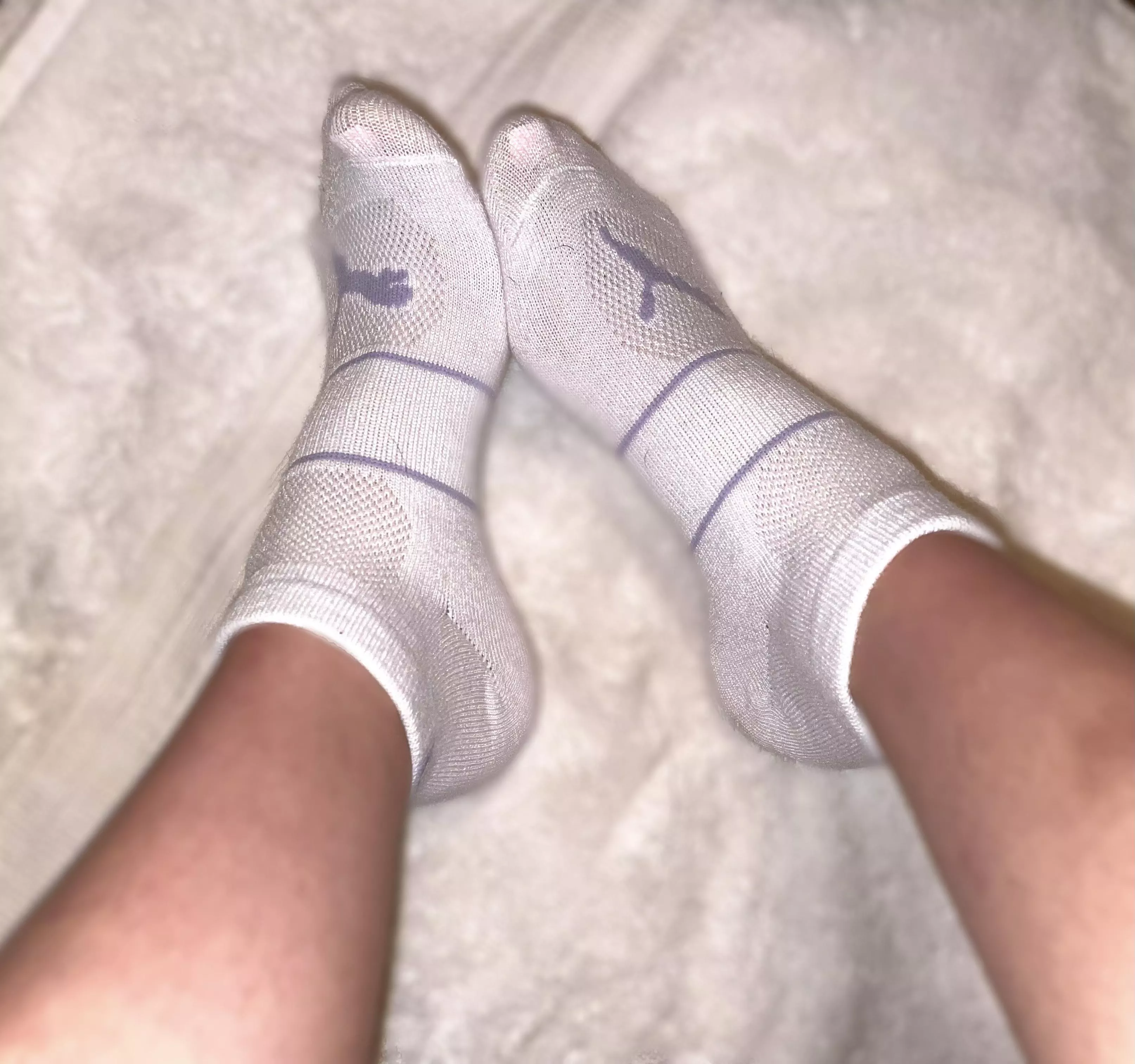 [selling] [us] come take a sniff of these yummy white socks, you won’t ever want to stop😅