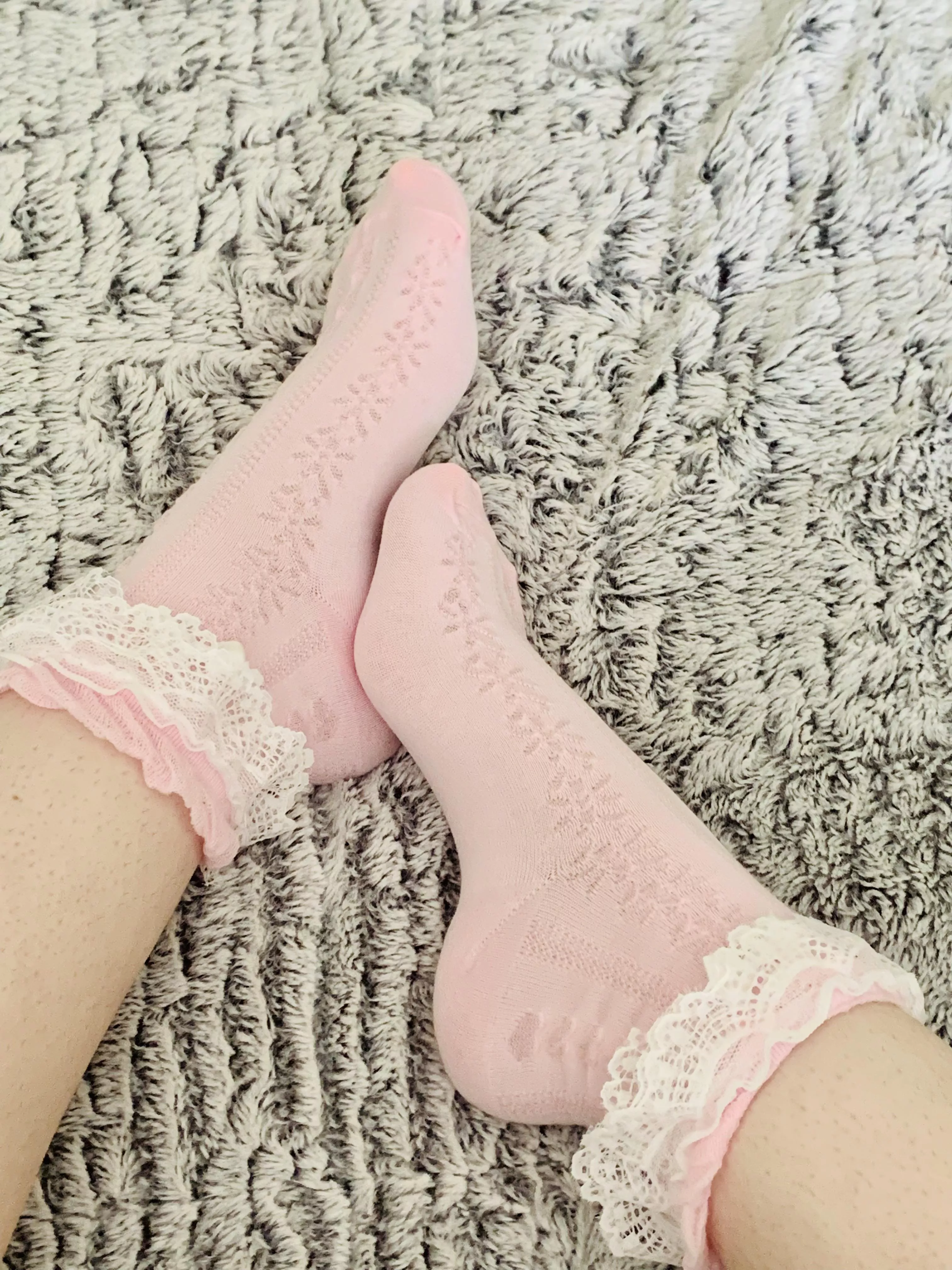 (selling) (US) These socks are so cute and soft. They’d make the perfect addition to your collection 💕