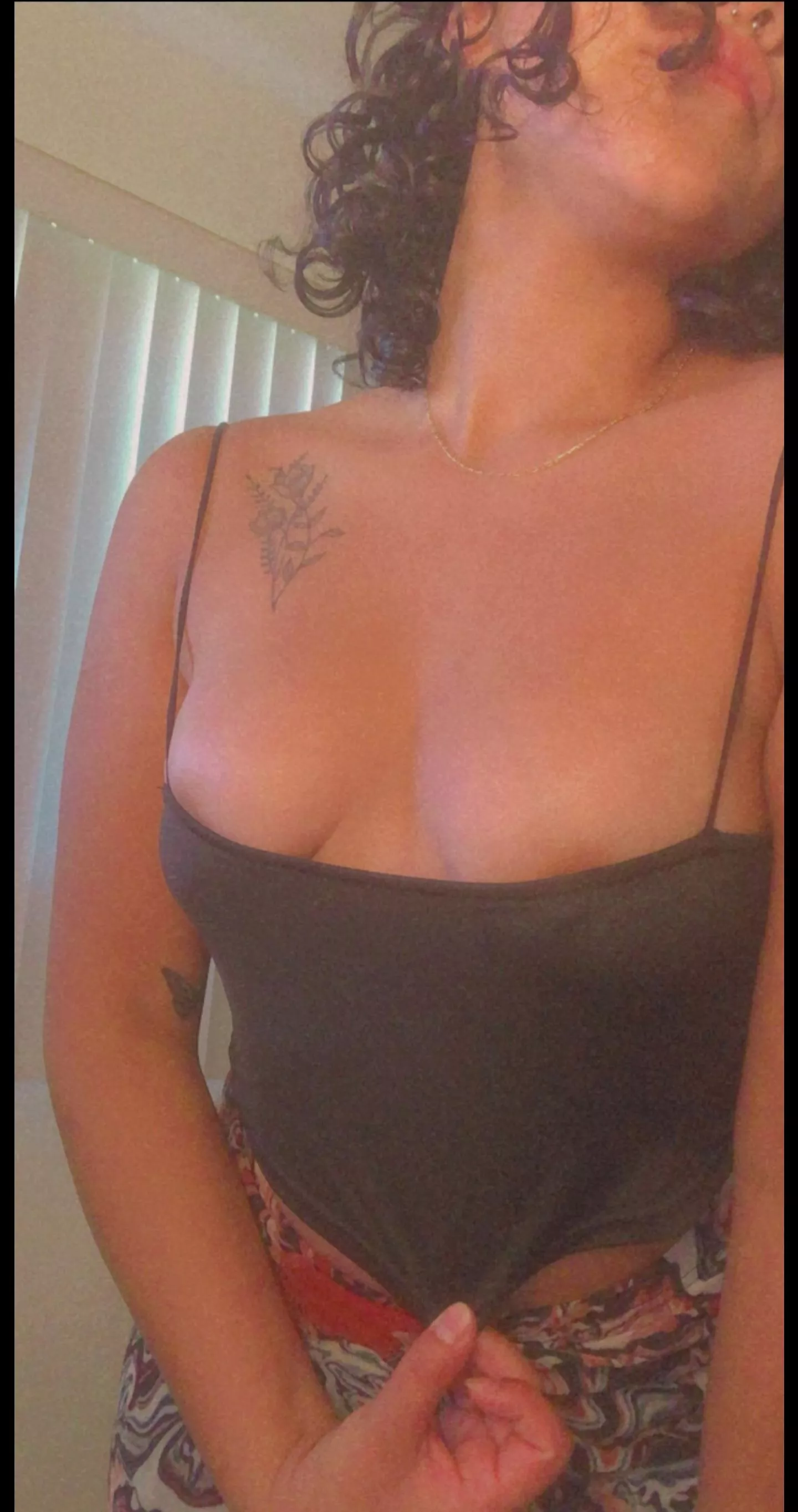 [SELLING]Lets make you cum babe, got some nice deals KIK/ SNAP --> cotyhoty [SELLING]