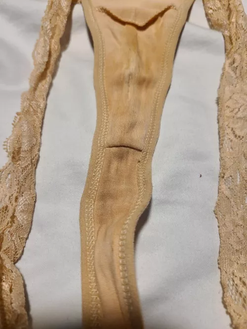 Sexy smelly thong, pee, squirt, and sweat 😘