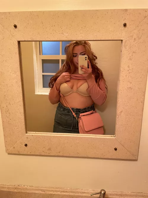 Should I misbehave at the party? 😼 FREE subscription 😘💖