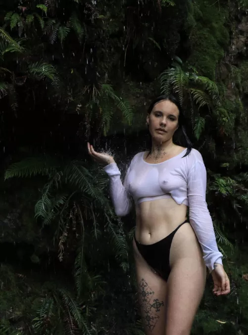 Showering in natures nectar 😌💧