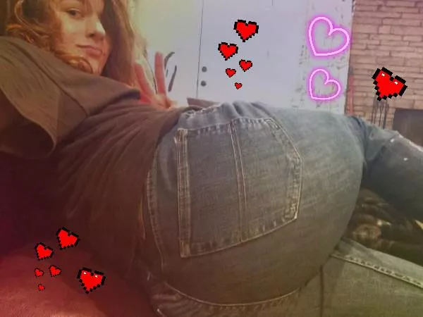 Showing off my bubble butt