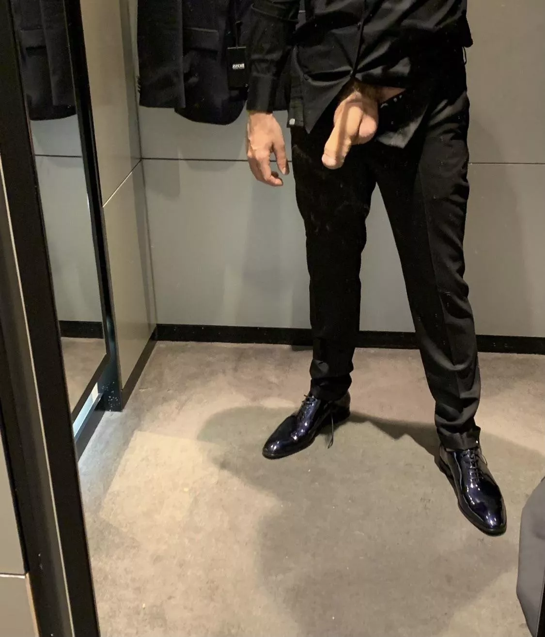 Slim fit can be challenging sometimes 👔