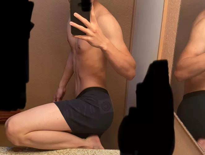 Smooth prettyboy moment🧡