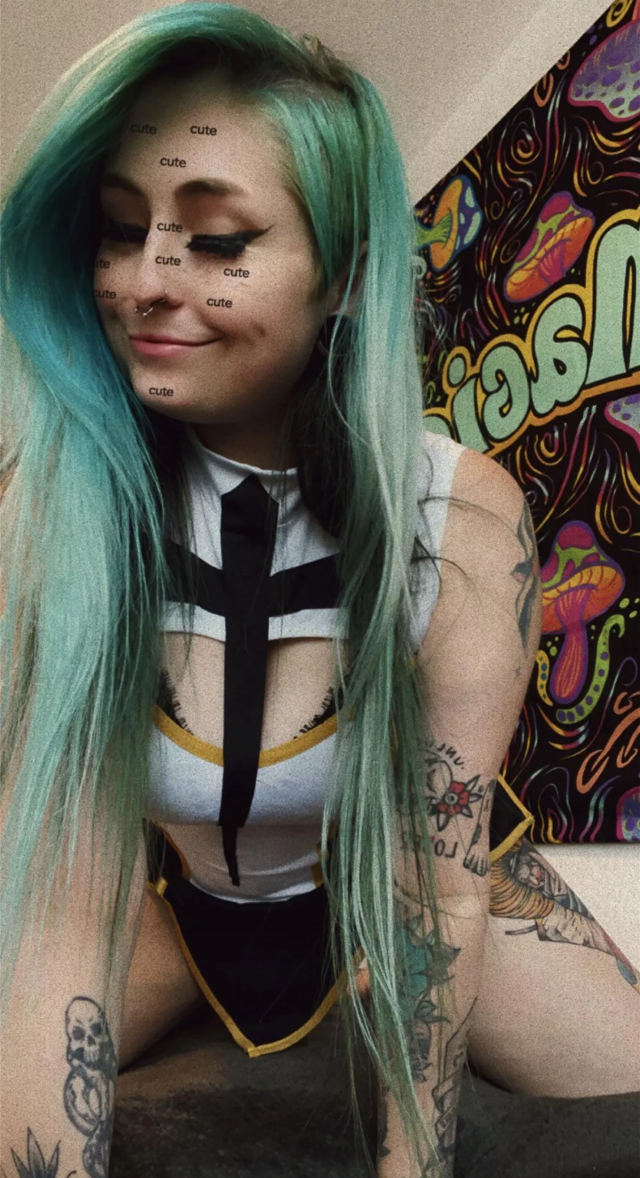 Snapchat: crybbykittenn 🖤