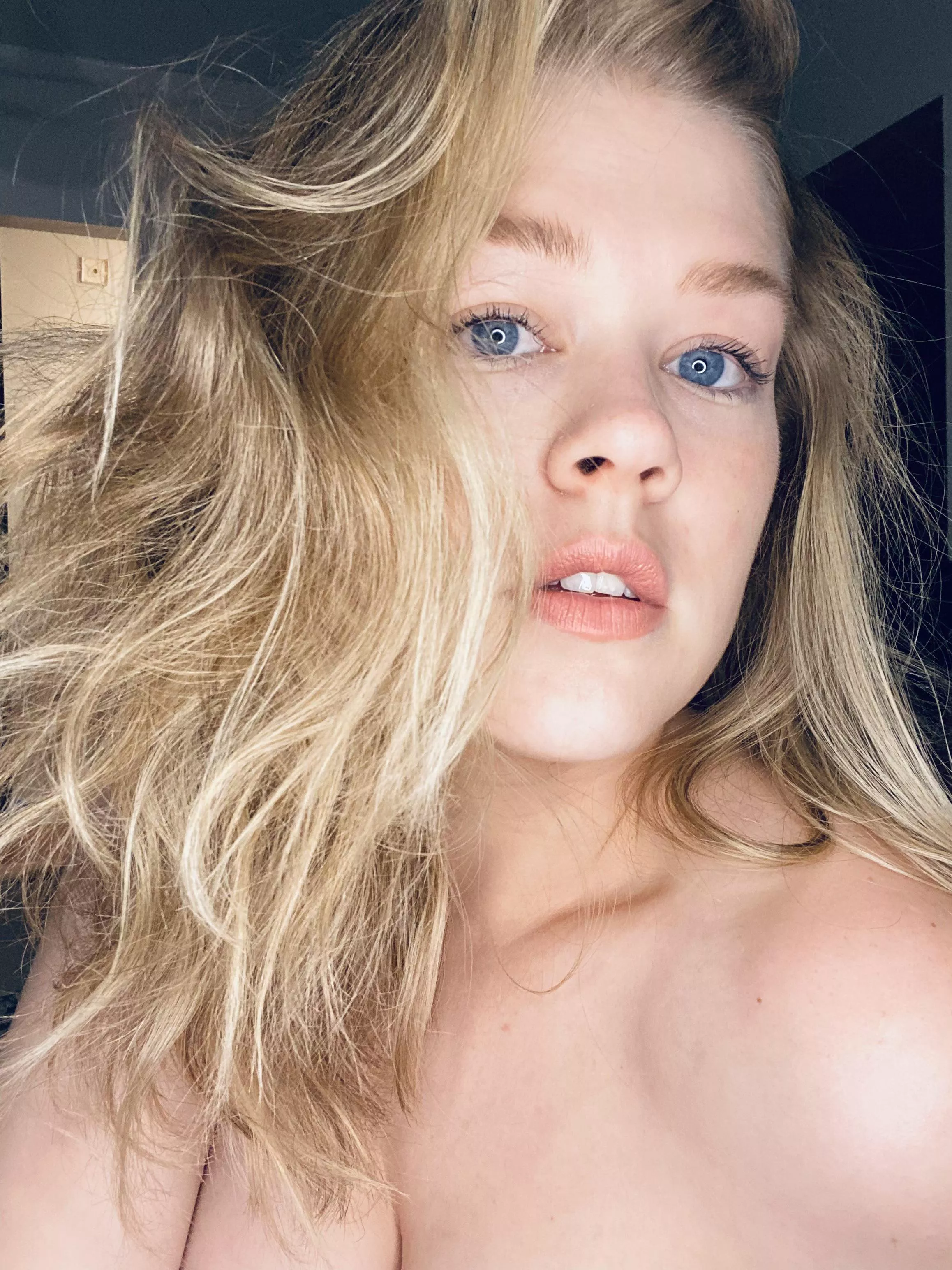 So blue eyes count? 😇👀