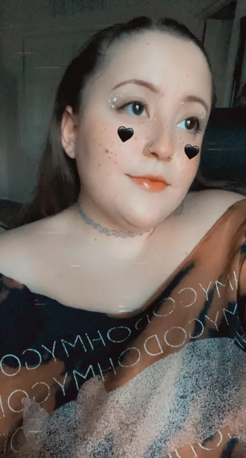 So happy you can see the jewels i used on my eyes in this photo hehe