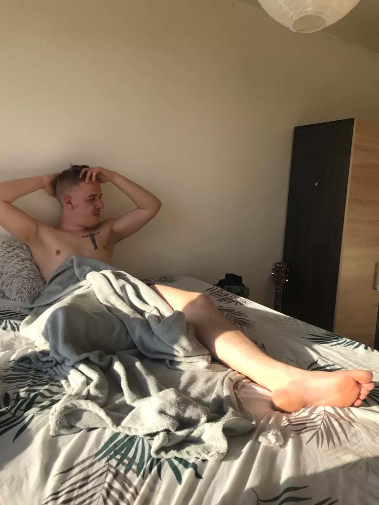 Soft Erotic content and more! Now 20% off for 1st 20 of you! New post at least every two days. onlyfans.com/jaxthefrost