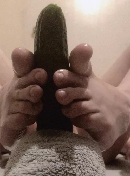 some of you asked for my feet😌