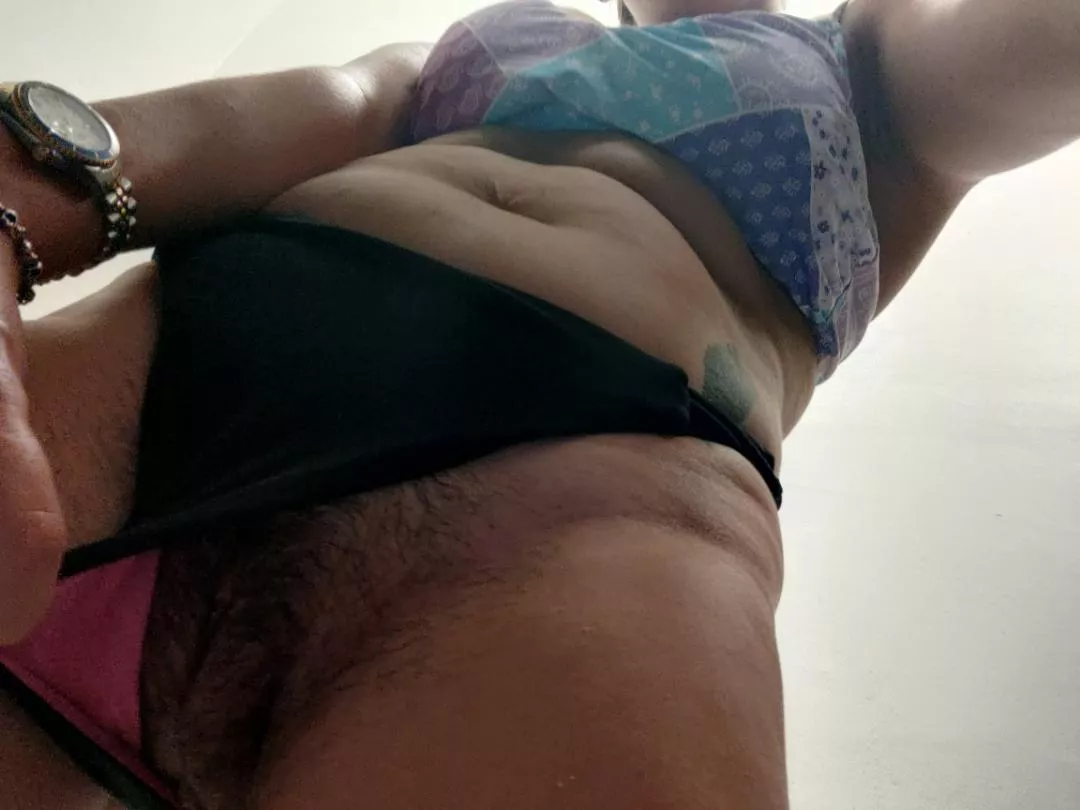 Someone bury their face in my bush...like now ☺️ [OC]