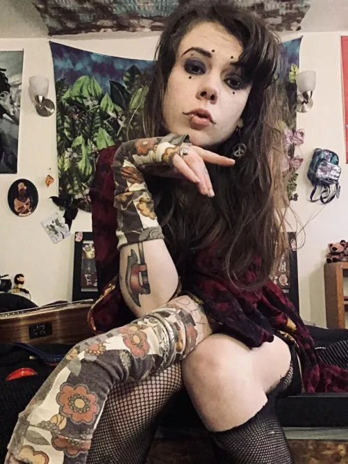 Someone’s been very naughty lately… 👀 it’s clear you’re in need of some Discipline. 😈⛓👠