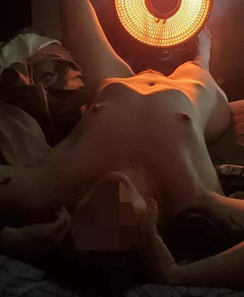 staying warm after waking up (f)