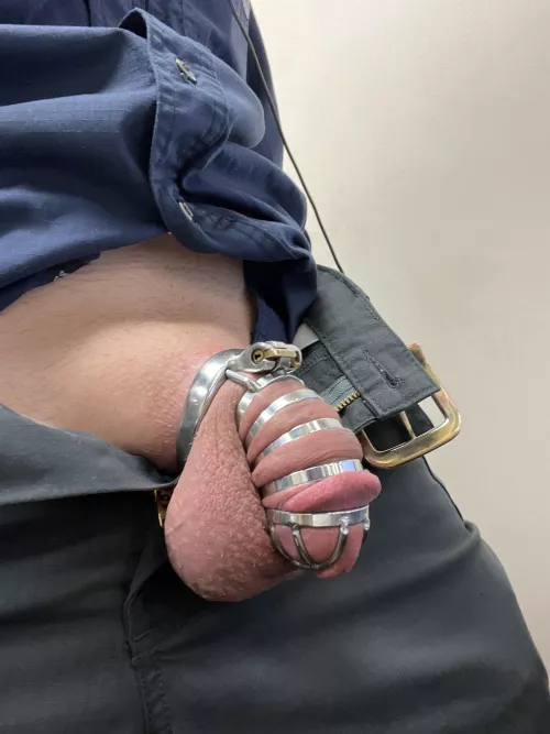 Straining at work scrolling