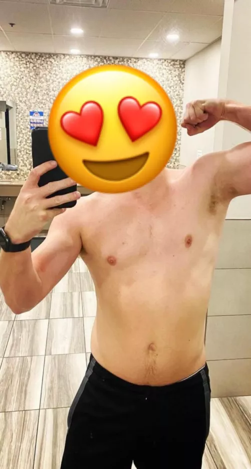 Sub here. Any Dom/mes who need an obedient boy toy?? HMU