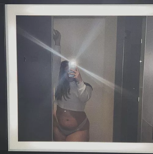 Subscribe and get a welcome full length vid! boy/girl content, solo play, anal play and more😈 it’s only 8$!🍑 Come join me on this horny trip😼[link in comments]