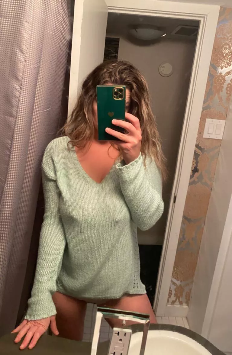 sweater puppies 💚