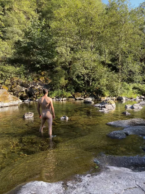 Taking a break from clothing ☀️