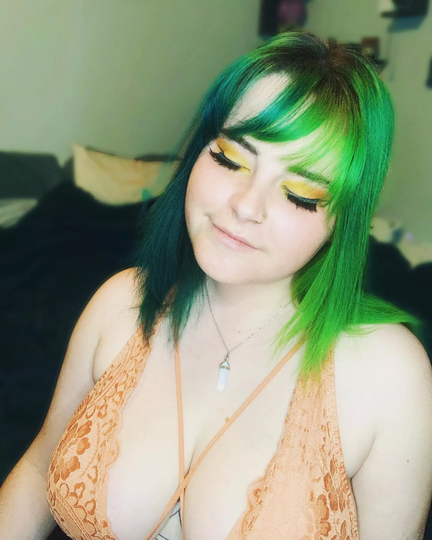 The first 10 people to click the link get a FREE month to my page 🥳