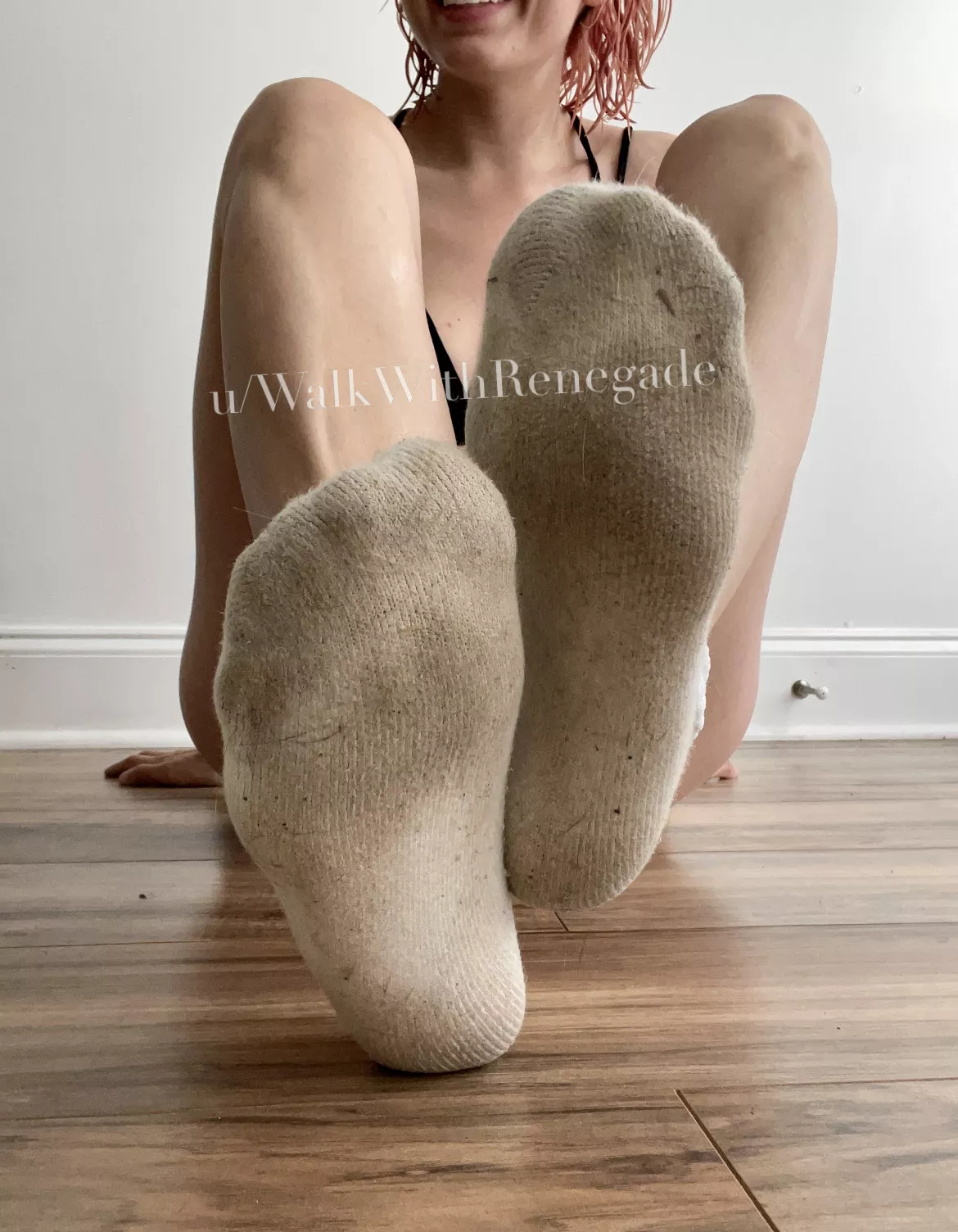 There’s a couple days left to enter the raffle and won these socks 😋 one week of wear ❤️