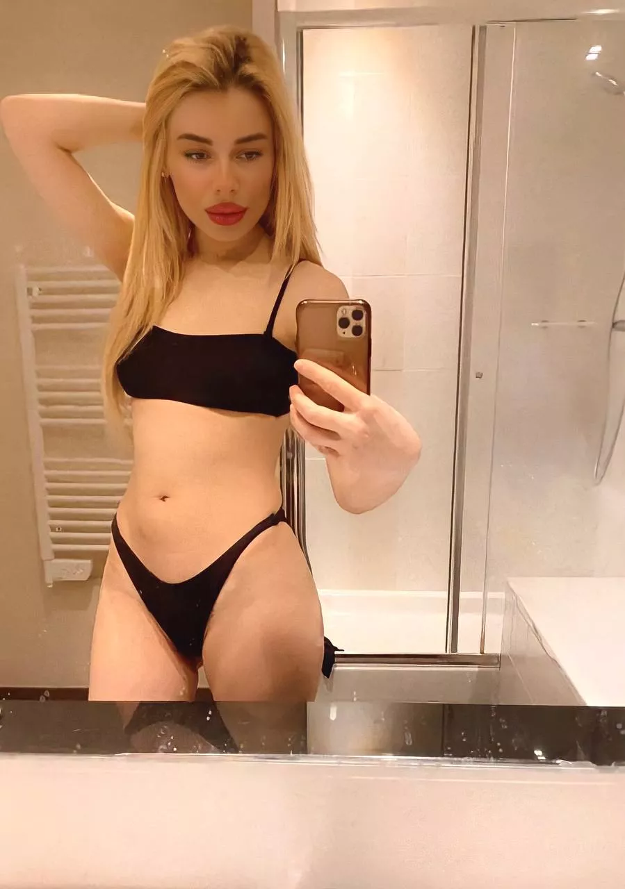 thin waist for tender embrace💝 and big ass for hard sex🔞