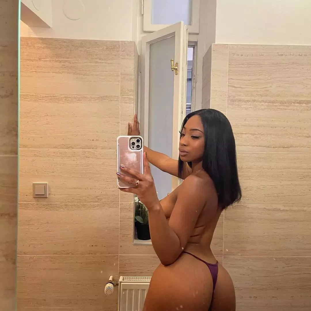 Thinking about you 🍑💦🤎