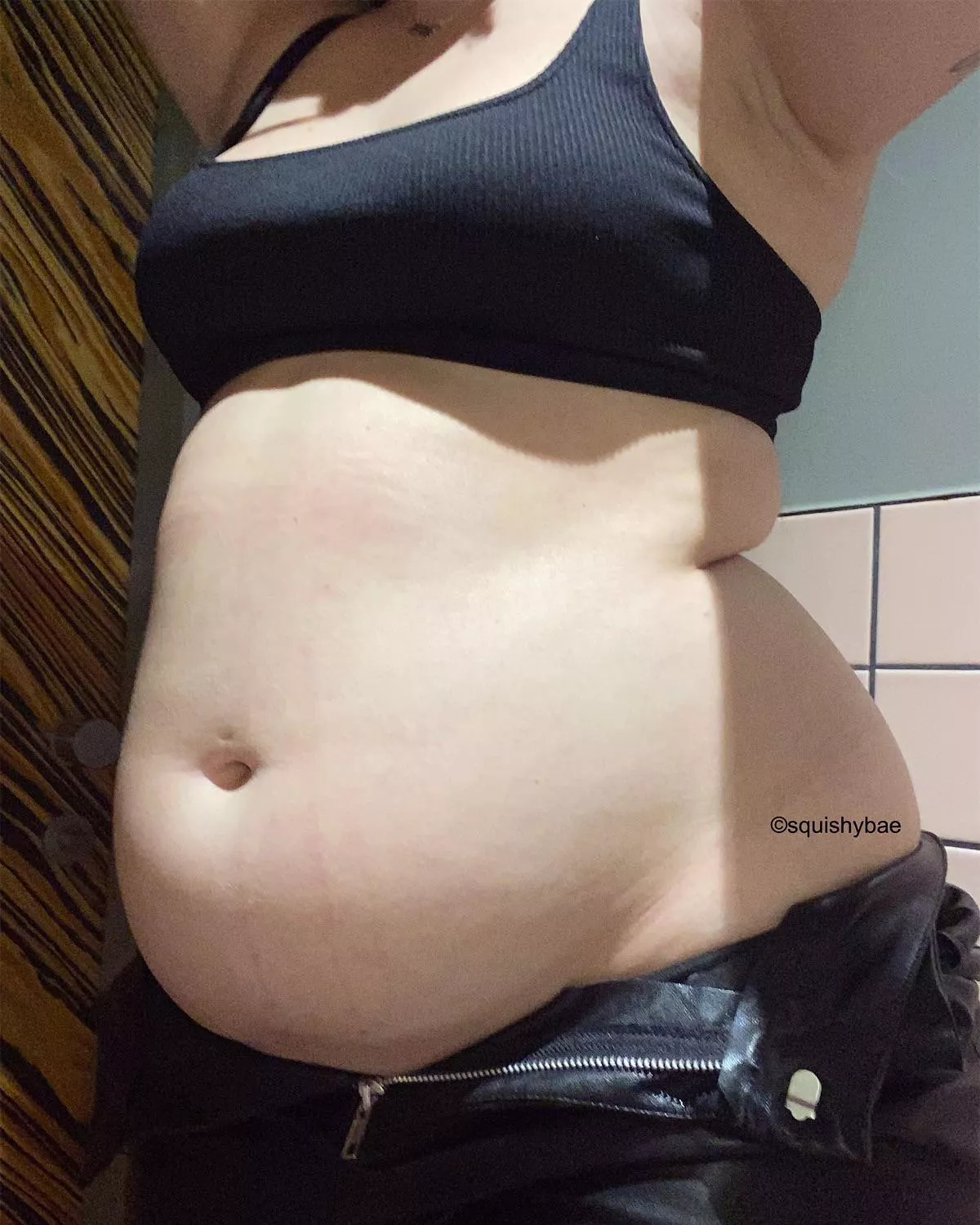 This greedy girl has been stuffing all day 😇