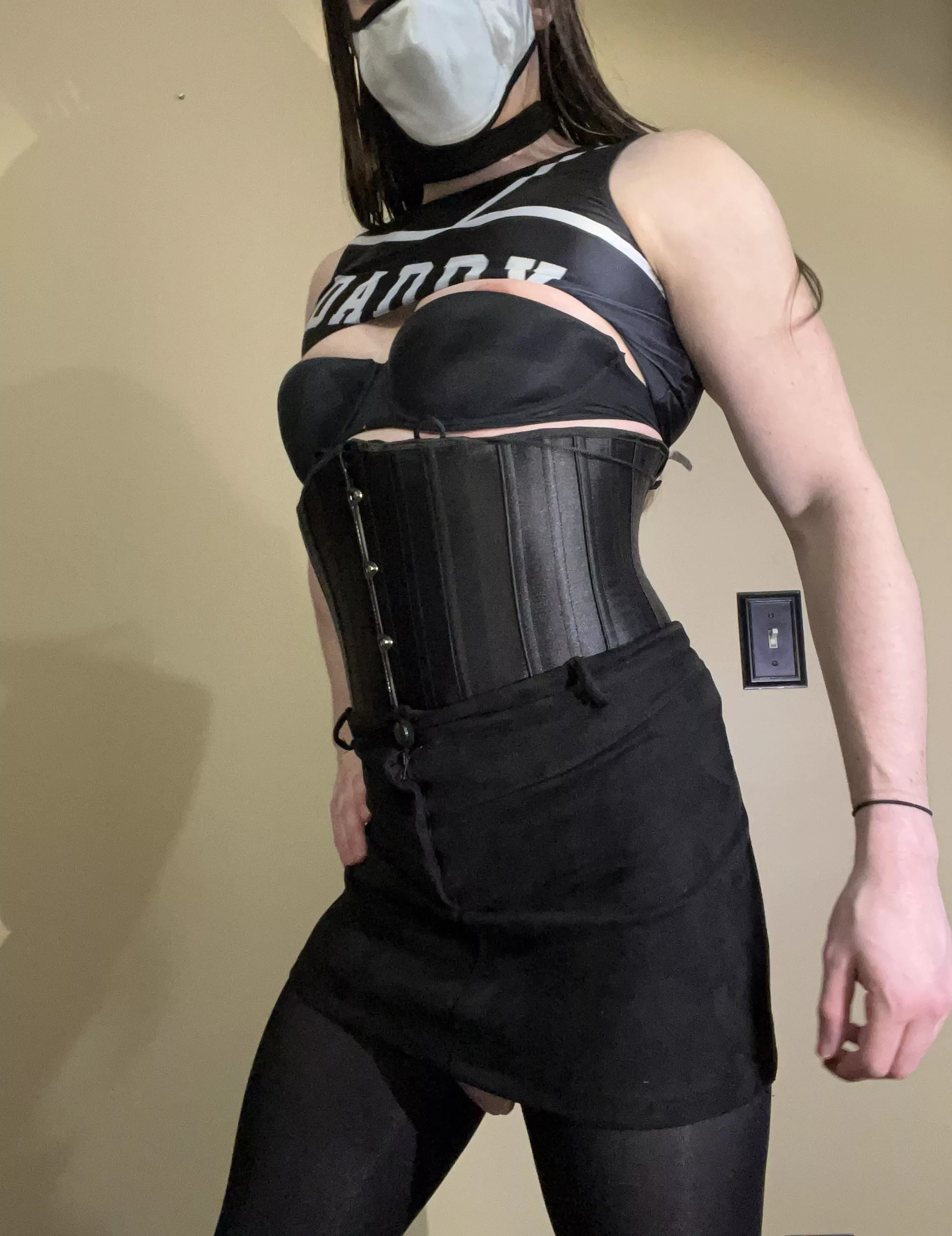 This is what I do when I should be sleeping 🤦🏻‍♀️need the validation of random men on the internet..