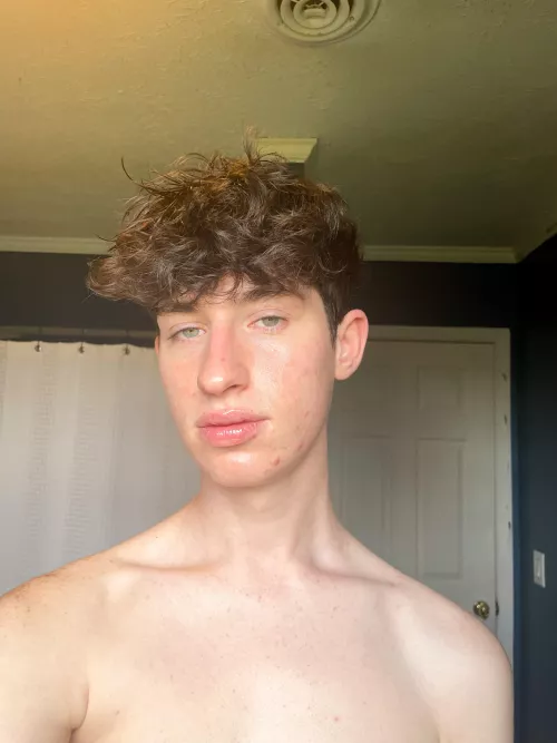 This moisturizer has my skin looking dewy as hell