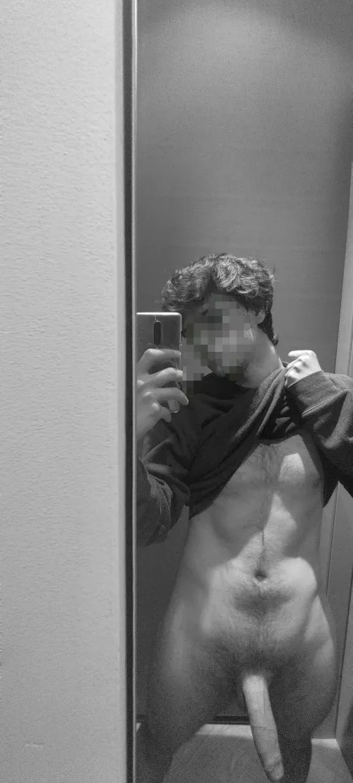 Time for you to sit in on the floor in front of me😏