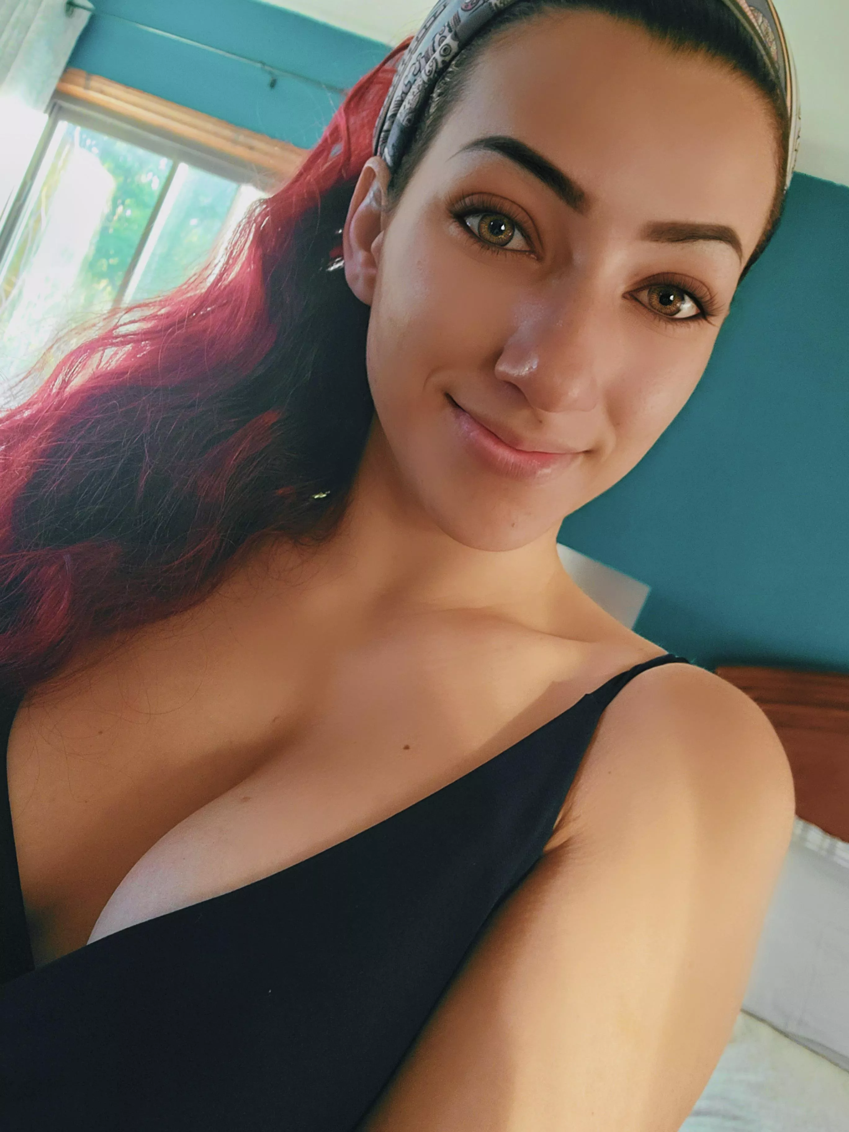 Time to go to work...you think they will notice I am braless? 😏🤫