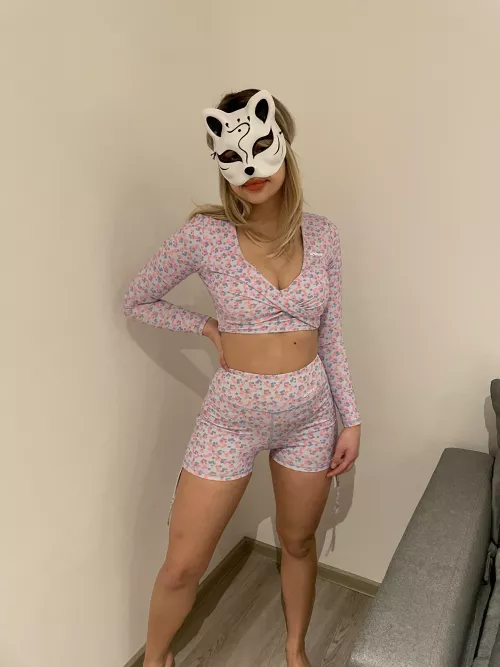 Too shy to show too much! I just like to be a tease!