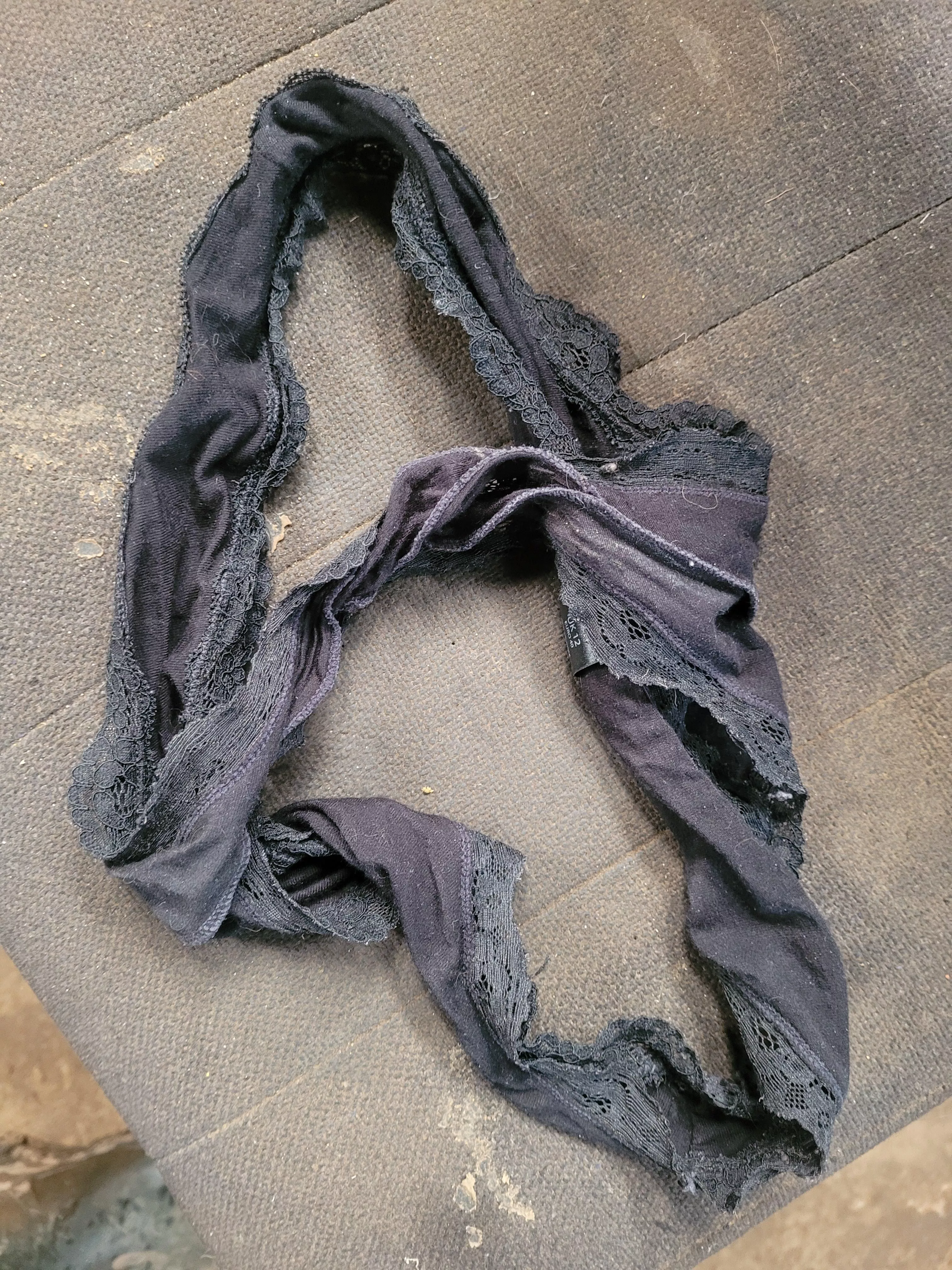 Took gfs worn knickers to work, wish someone would fill them