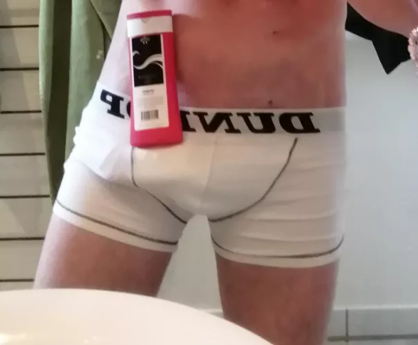 Tried the shampoo bottle challenge.. Thank god I had a little bottle 😁