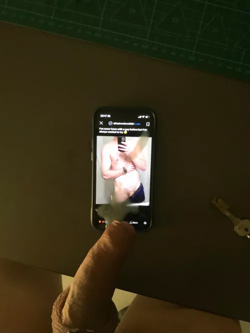 u/trashingtime asked me to cum on them 😏