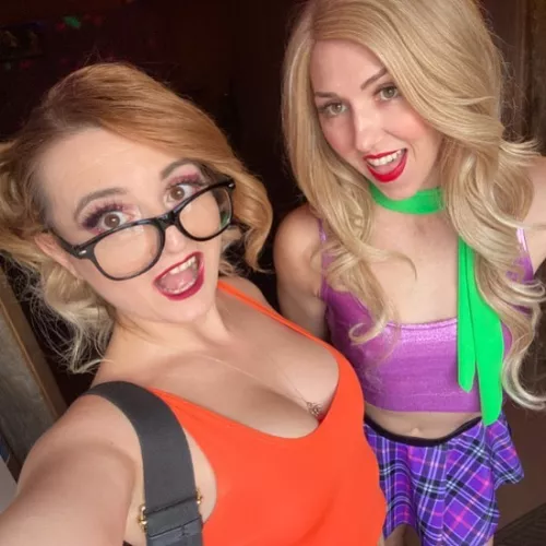 Velma or Daphne?