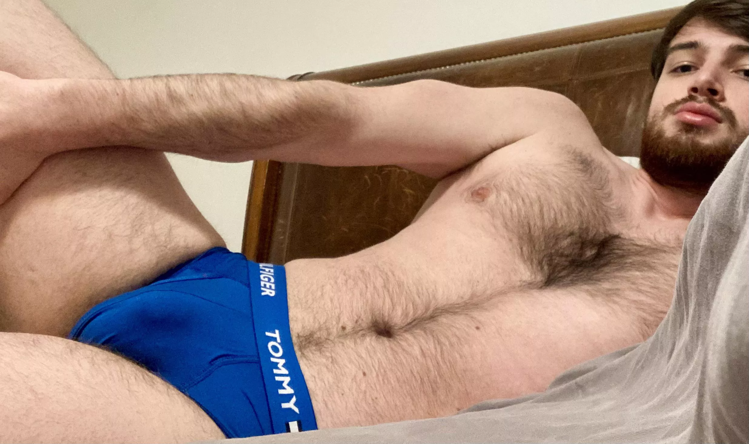 Waken up in my Tommy’s, feelin sexy