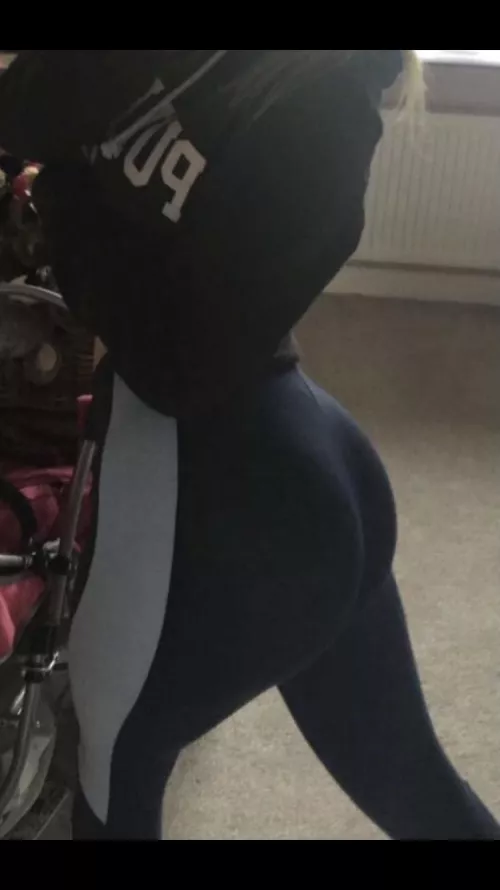 Wanna c my ass without these ?😈😋